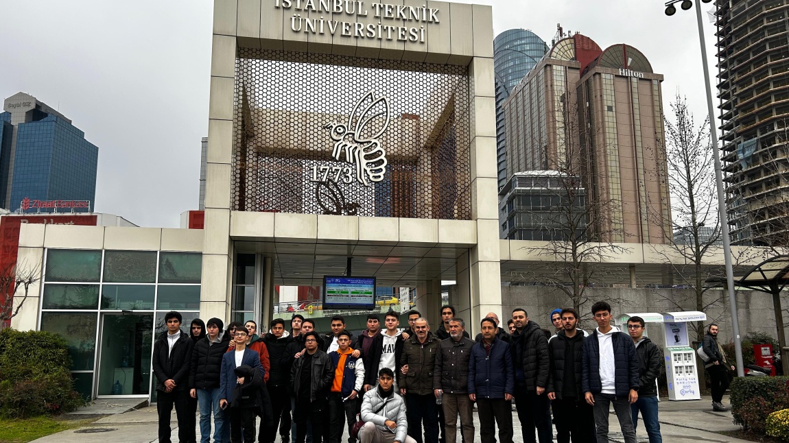 Hacıveyiszade Gençleri İstanbul Teknik Üniversitesi'nde.